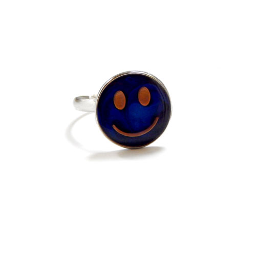 Smiley Color Changing Ring